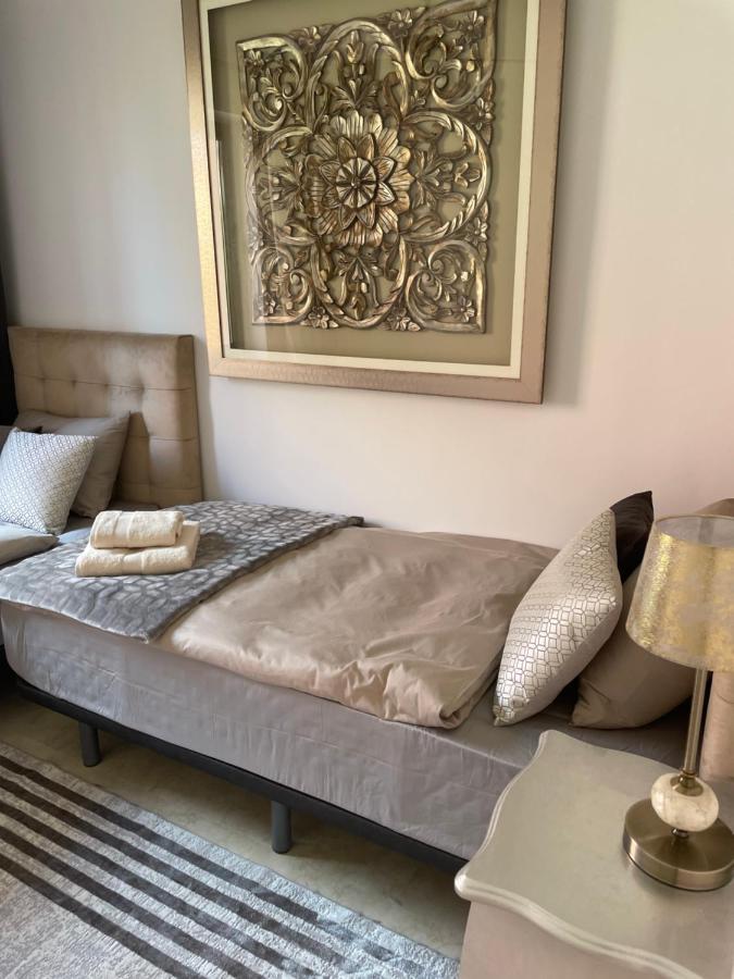 מיחאס Calahonda Luxury Apartment With A Stunning Sea View מראה חיצוני תמונה