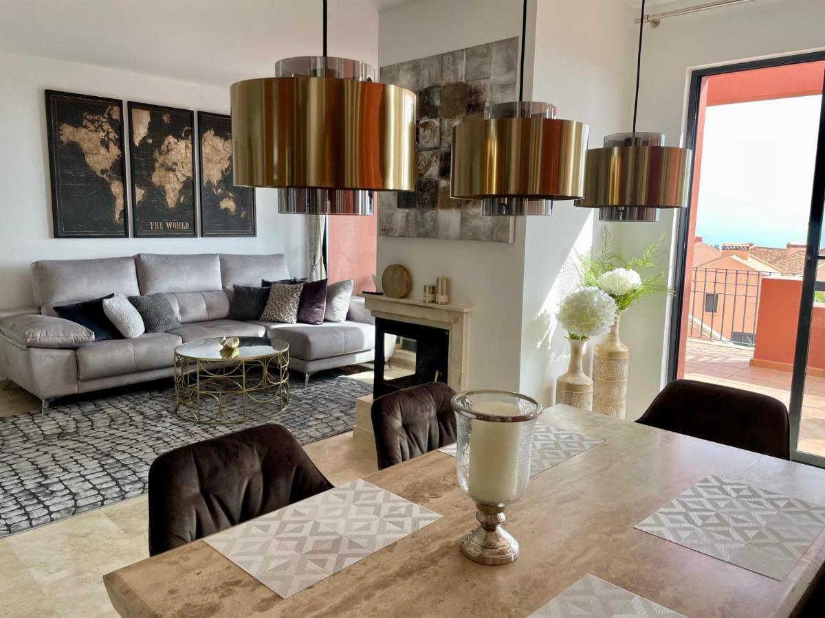 מיחאס Calahonda Luxury Apartment With A Stunning Sea View מראה חיצוני תמונה