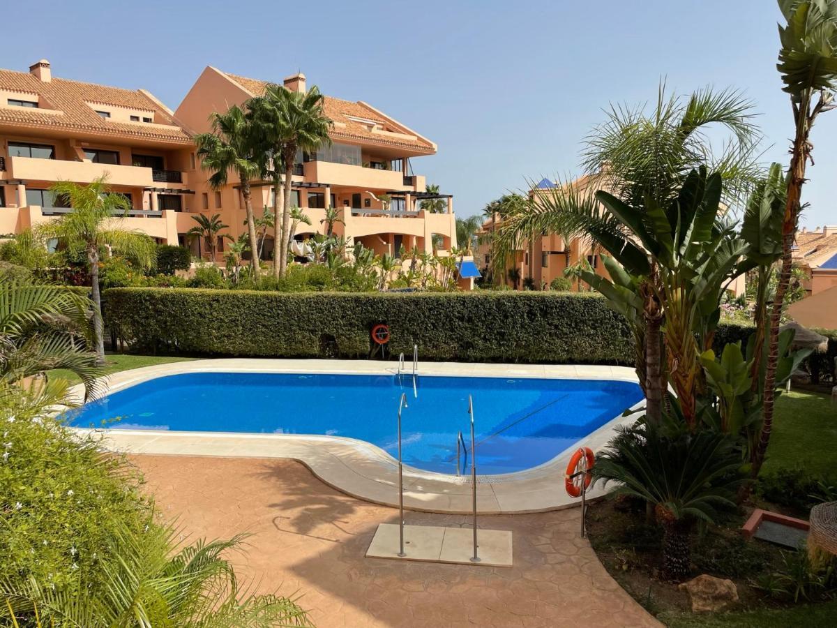 מיחאס Calahonda Luxury Apartment With A Stunning Sea View מראה חיצוני תמונה